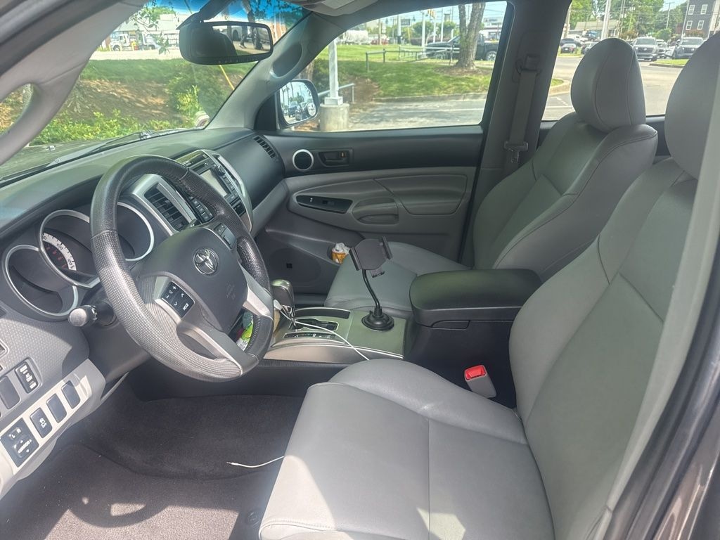 Used 2013 Toyota Tacoma Prerunner V6 Truck