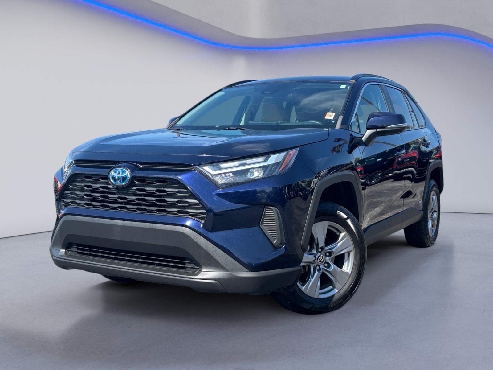 Used 2022 Toyota RAV4 XLE with VIN 4T3RWRFV6NU069288 for sale in Northfield, Minnesota