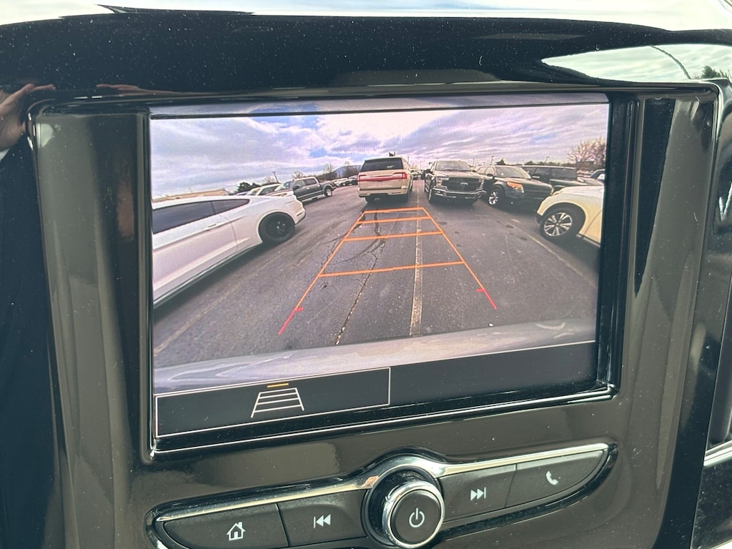 Used 2023 Chevrolet Traverse LS SUV