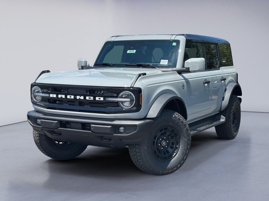 New 2026 Ford Bronco Outer Banks SUV