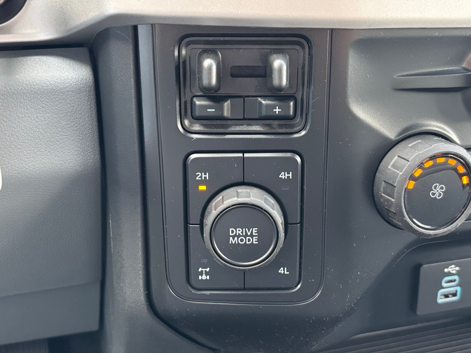 2026 Ford F-250 XL photo 4
