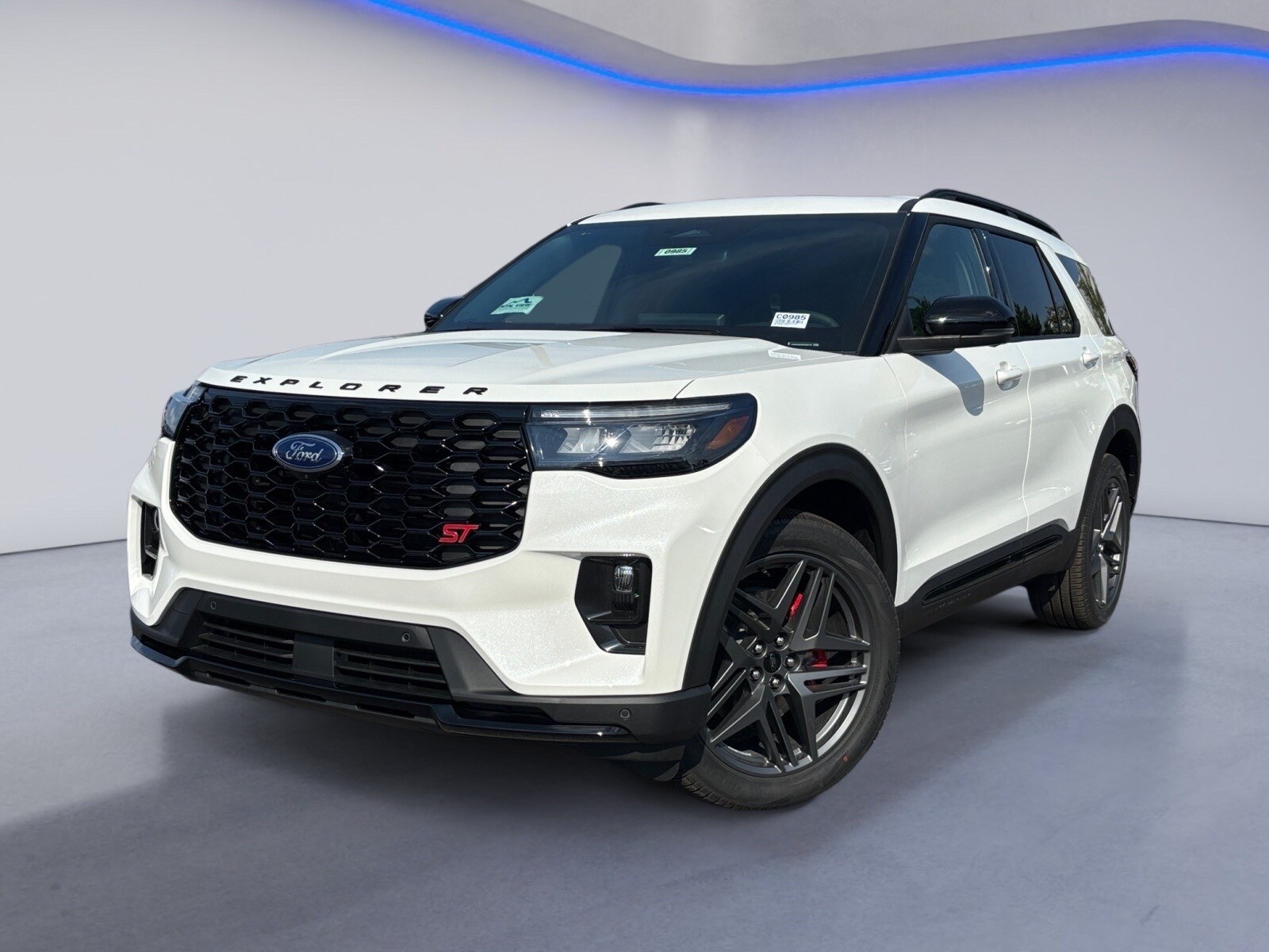 2025 Ford Explorer ST photo 2