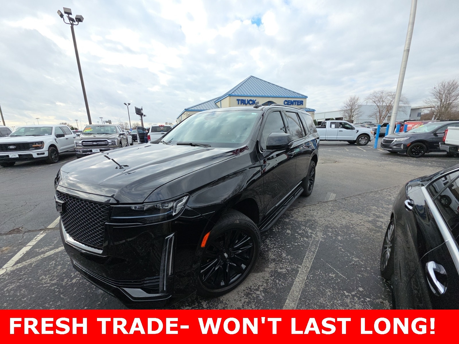 2022 Cadillac Escalade Sport's photo