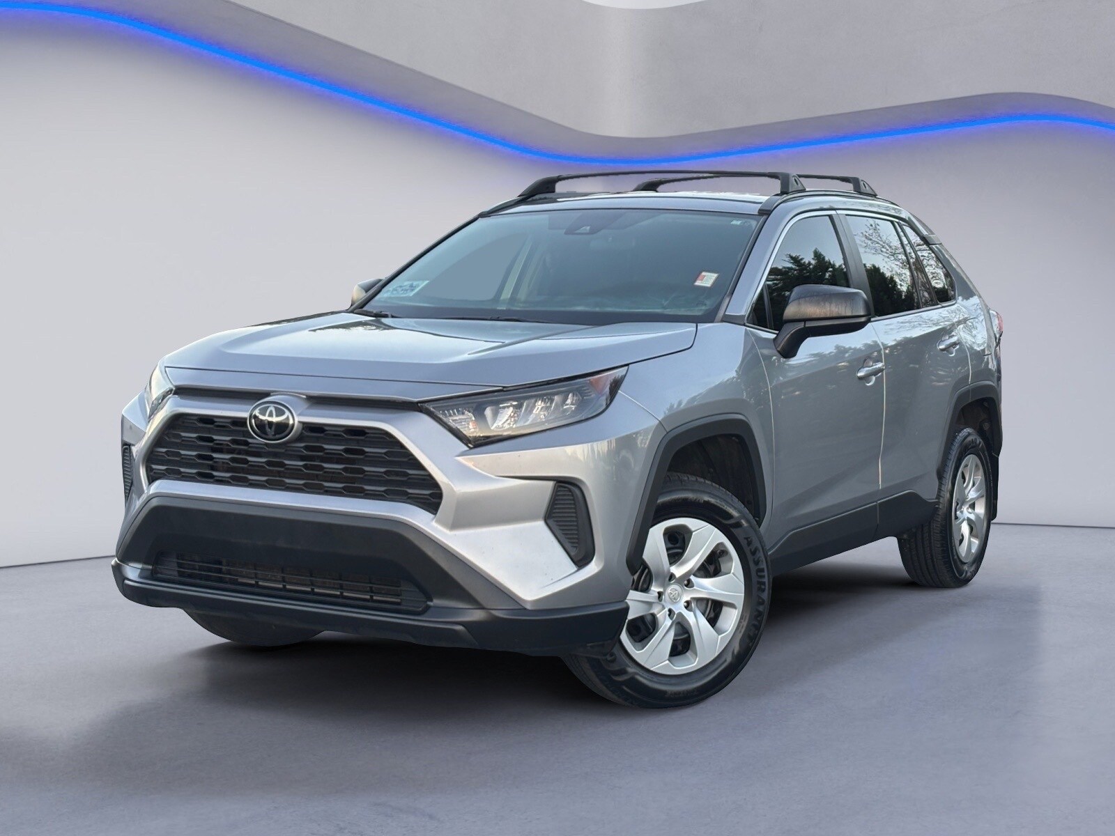 2021 Toyota RAV4 LE photo 2