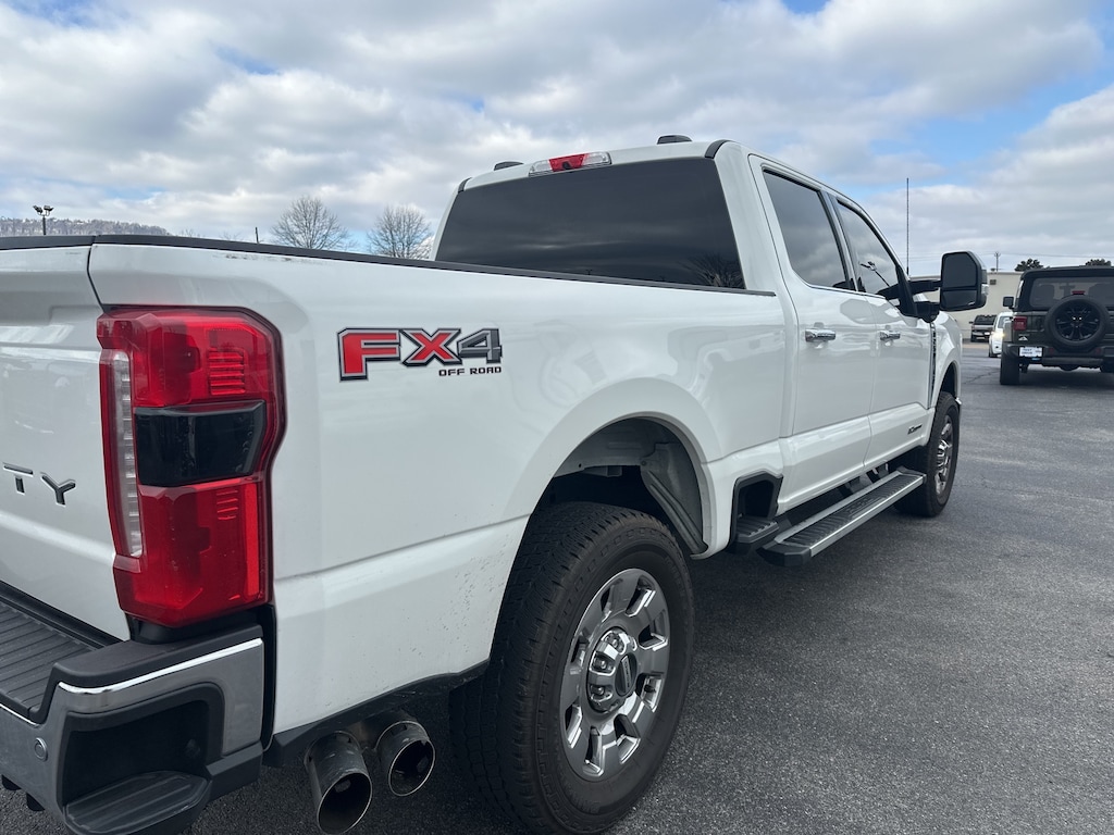 Used 2025 Ford F-250 Lariat Truck