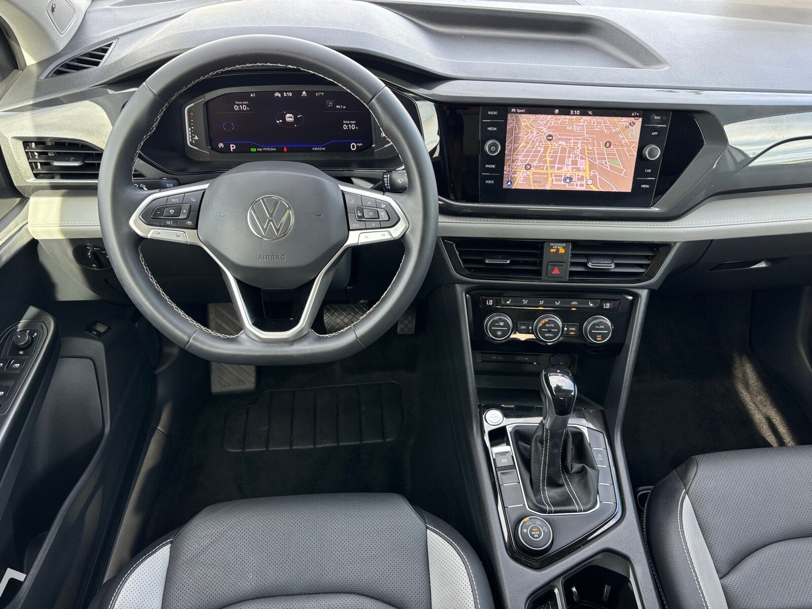 2023 Volkswagen Taos SEL photo 3