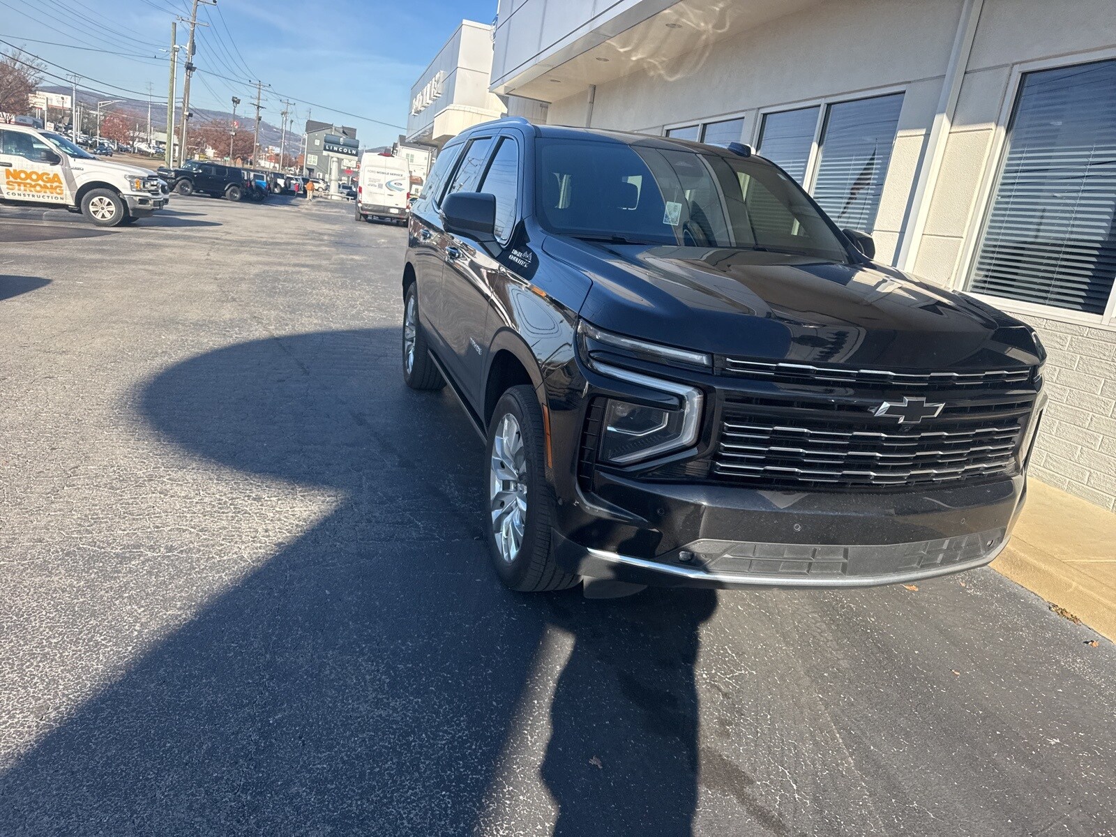 2025 Chevrolet Tahoe High Country photo 2