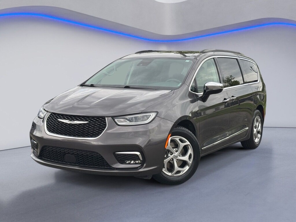 Certified 2023 Chrysler Pacifica Limited Minivan/Van