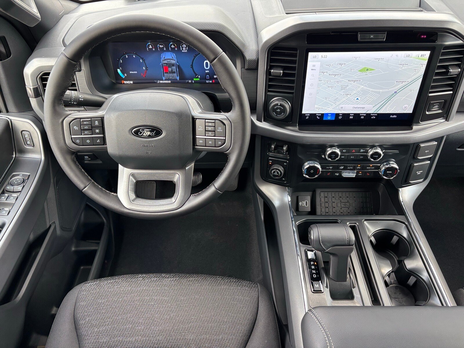 2025 Ford F-150 XLT photo 3