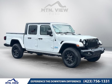 2022 Jeep Gladiator Altitude Truck