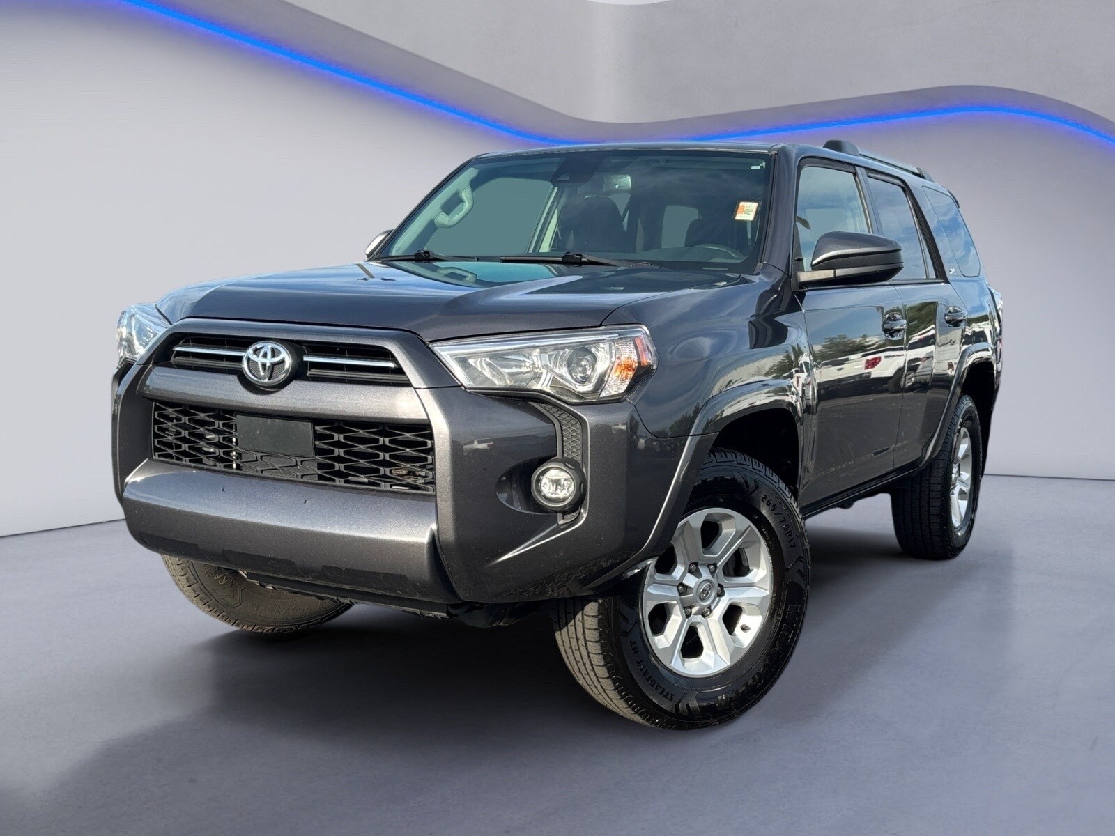 2022 Toyota 4Runner SR5 photo 2