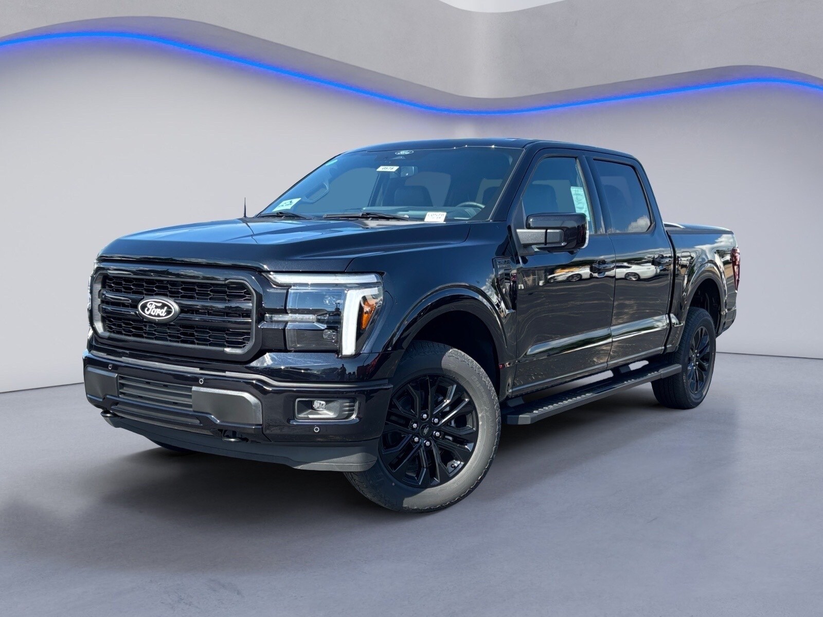 2025 Ford F-150 Lariat photo 2