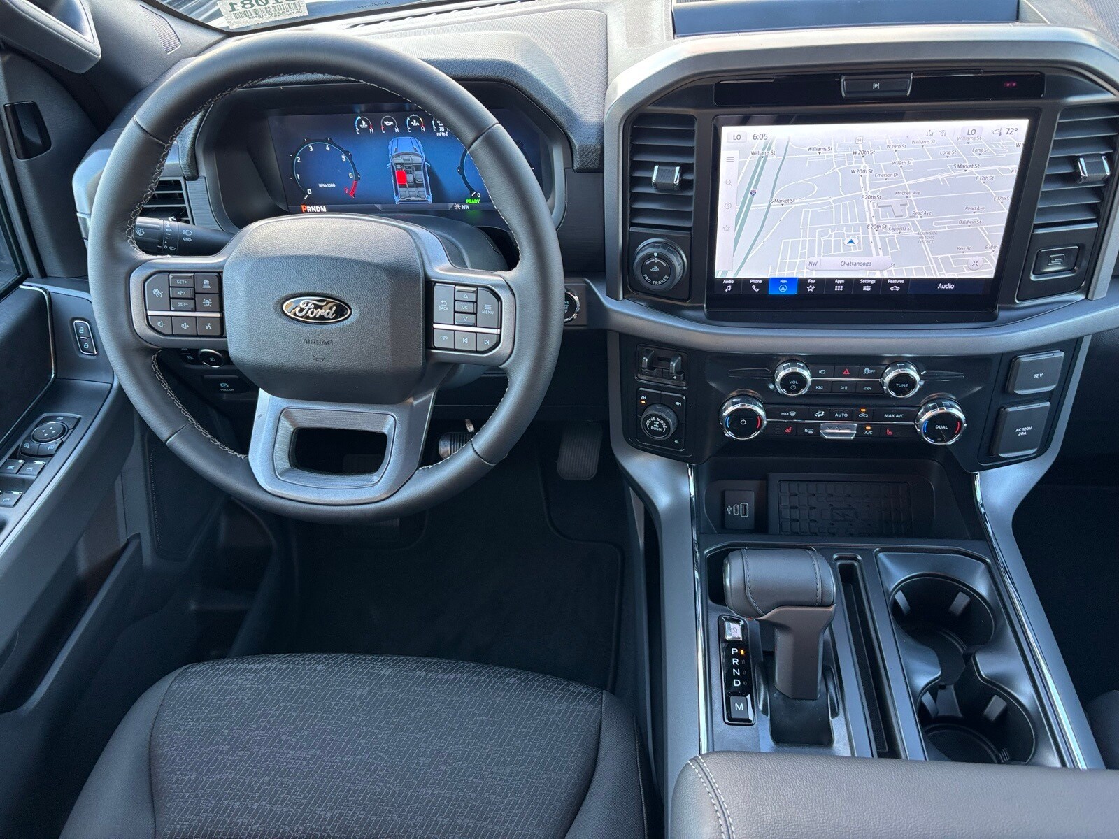 2025 Ford F-150 XLT photo 3