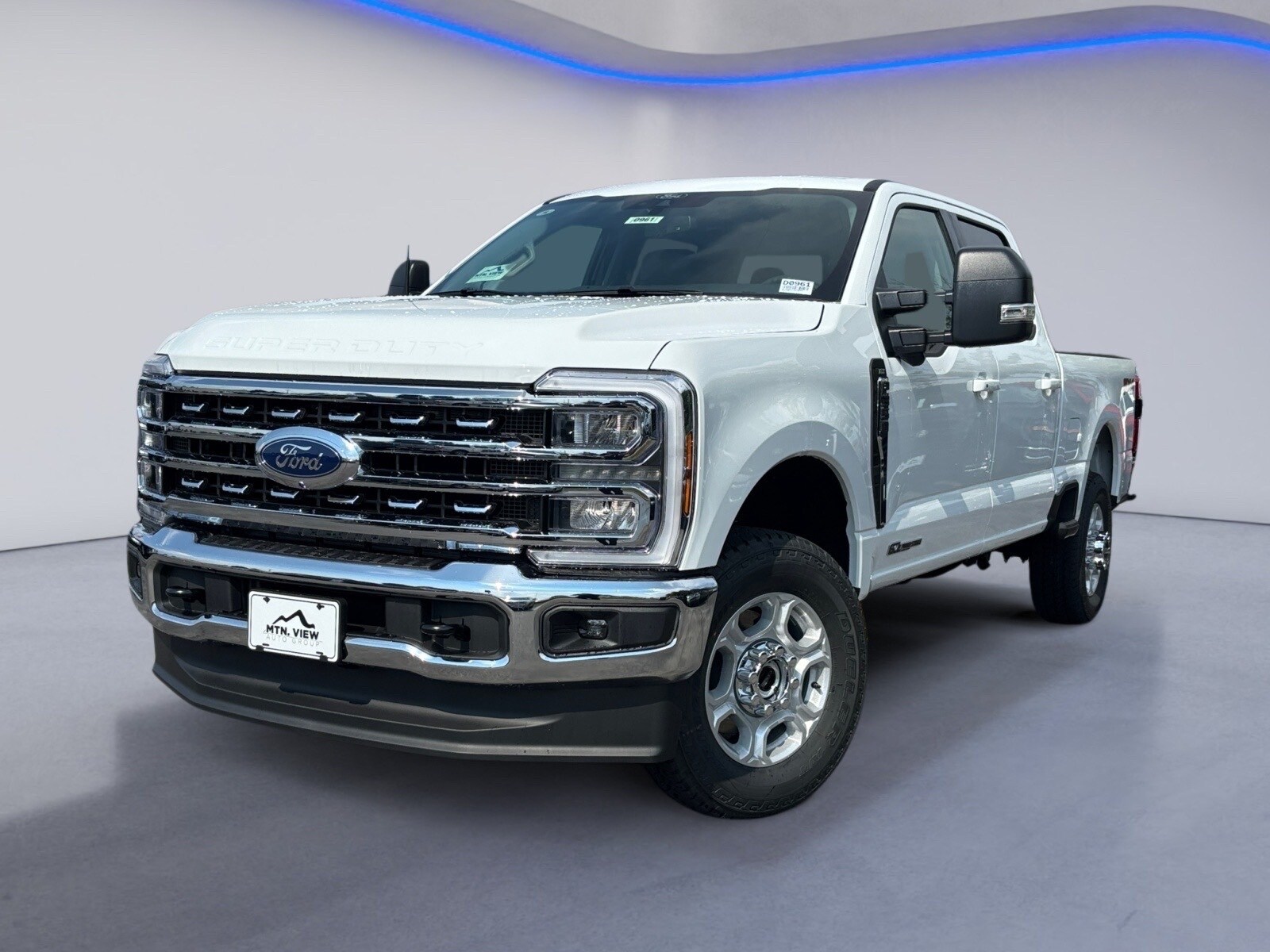 2026 Ford F-350 XLT photo 2