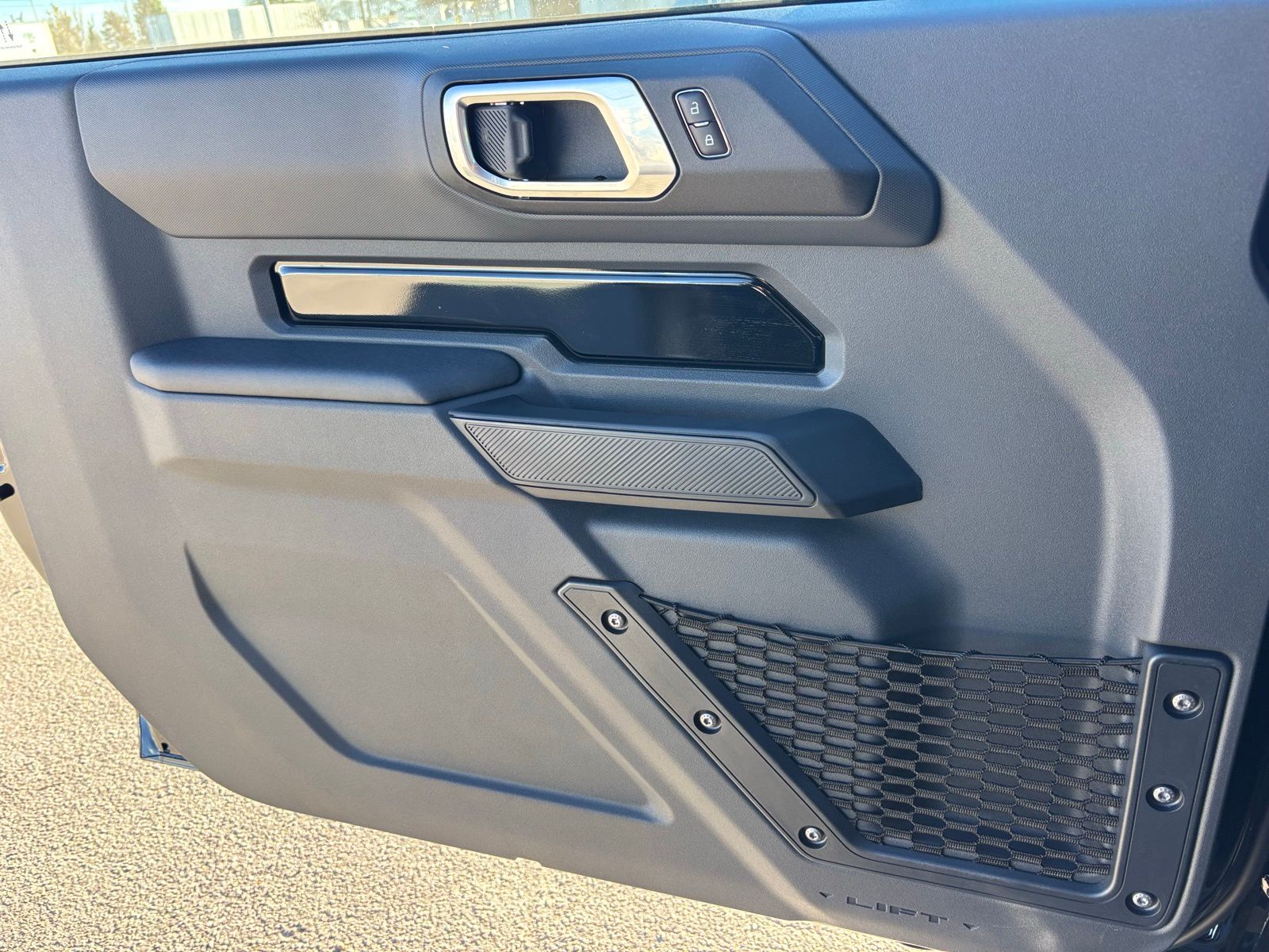 2025 Ford Bronco 2-Door Base - Photo 14