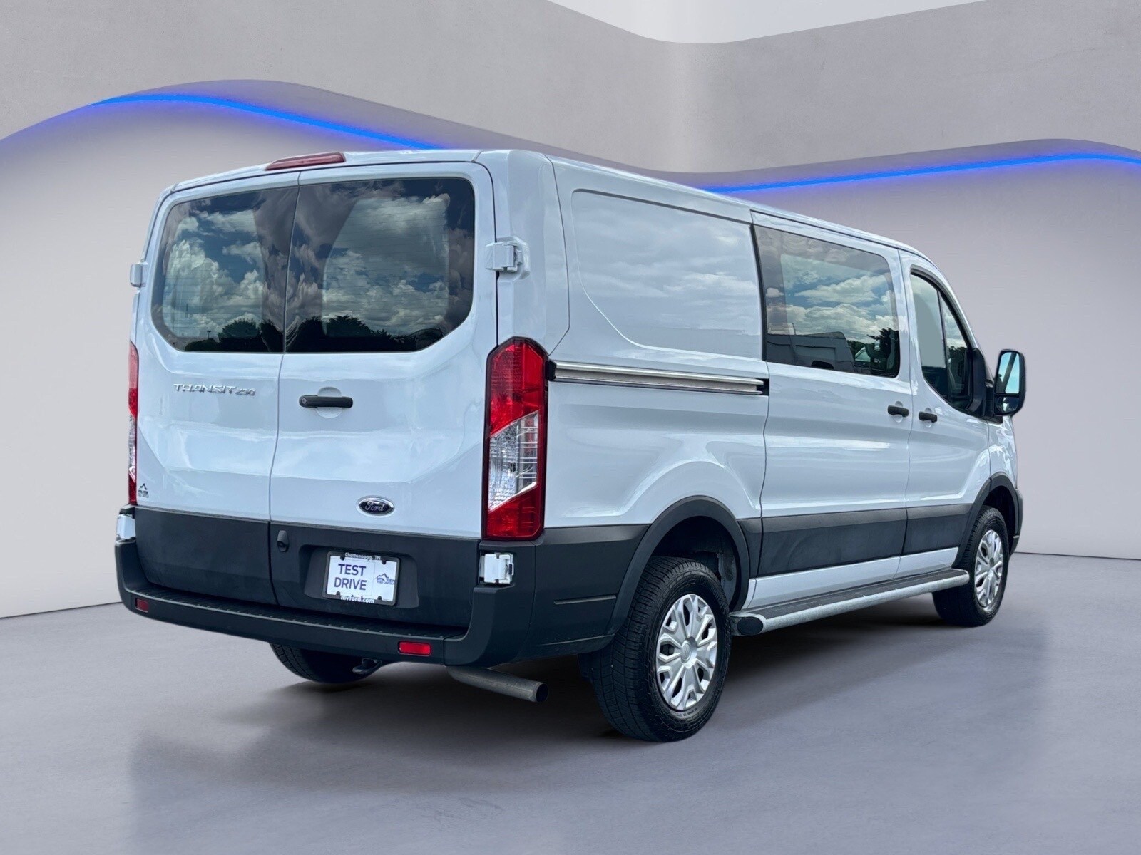2023 Ford Transit photo 3