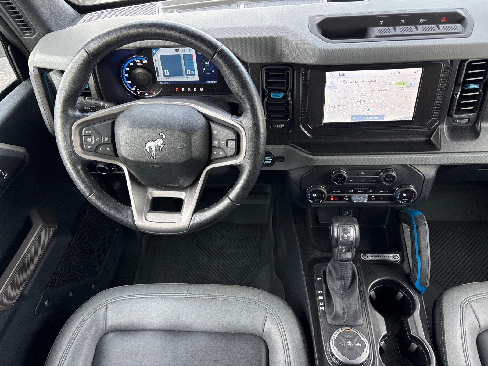 2023 Ford Bronco Black Diamond photo 3