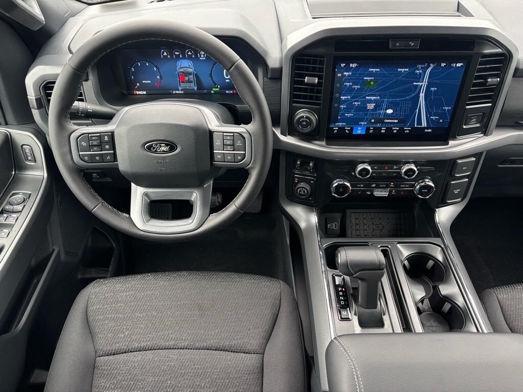 2025 Ford F-150 XLT photo 4