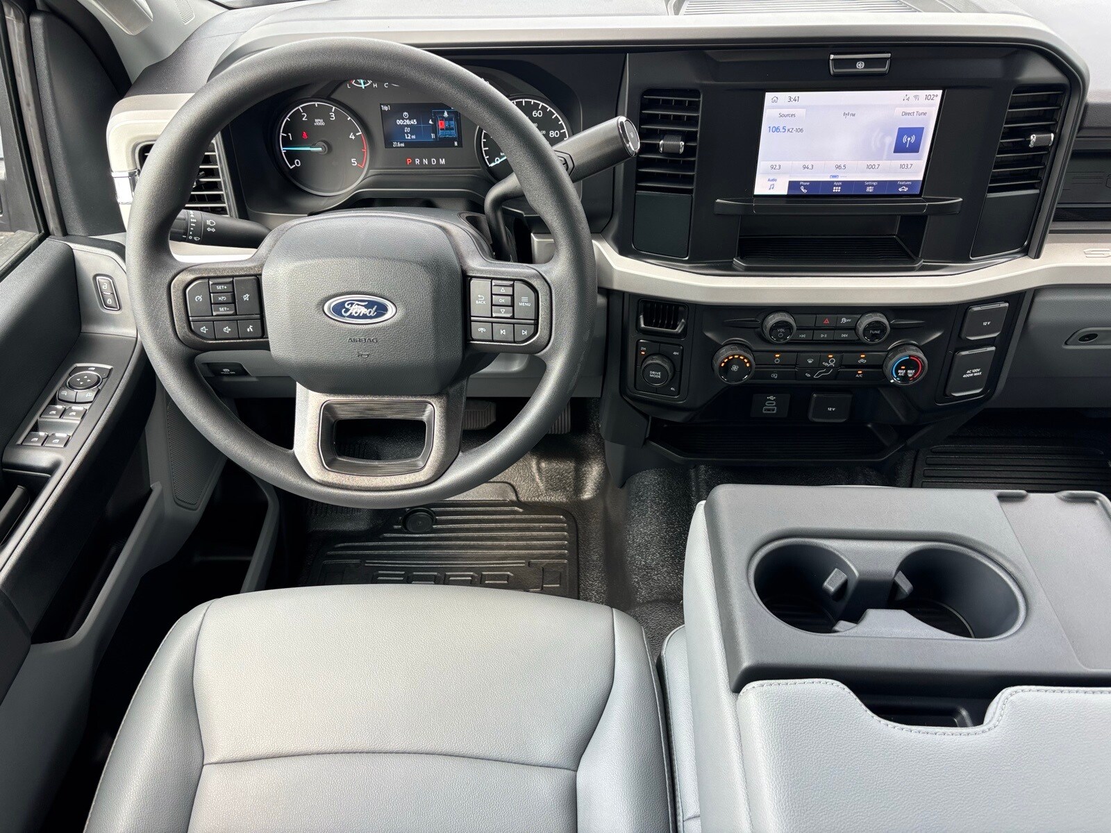 2026 Ford F-350 XL photo 3