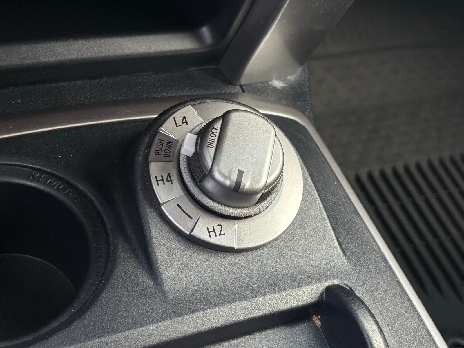 2022 Toyota 4Runner SR5 photo 4