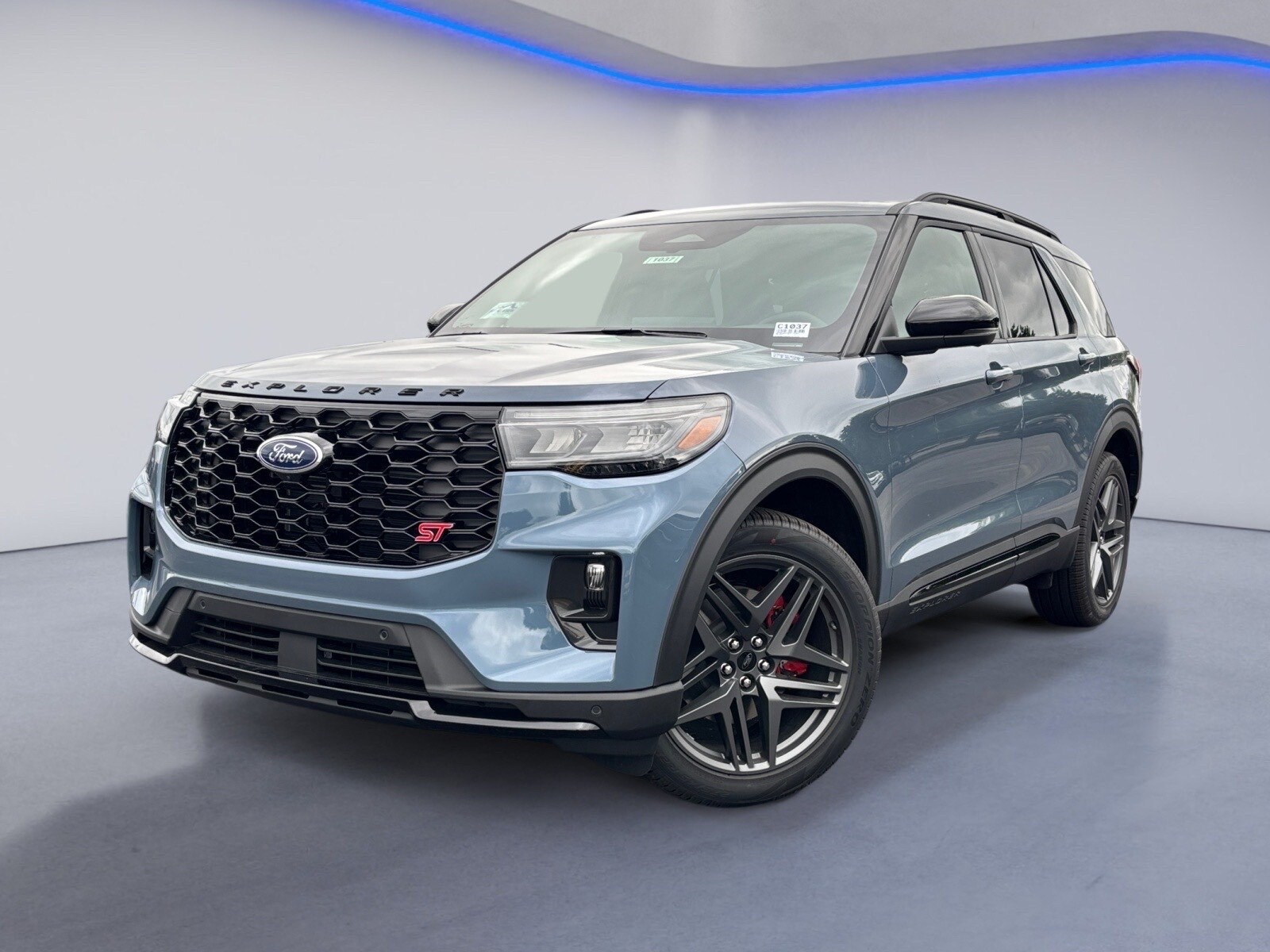 2025 Ford Explorer ST photo 2