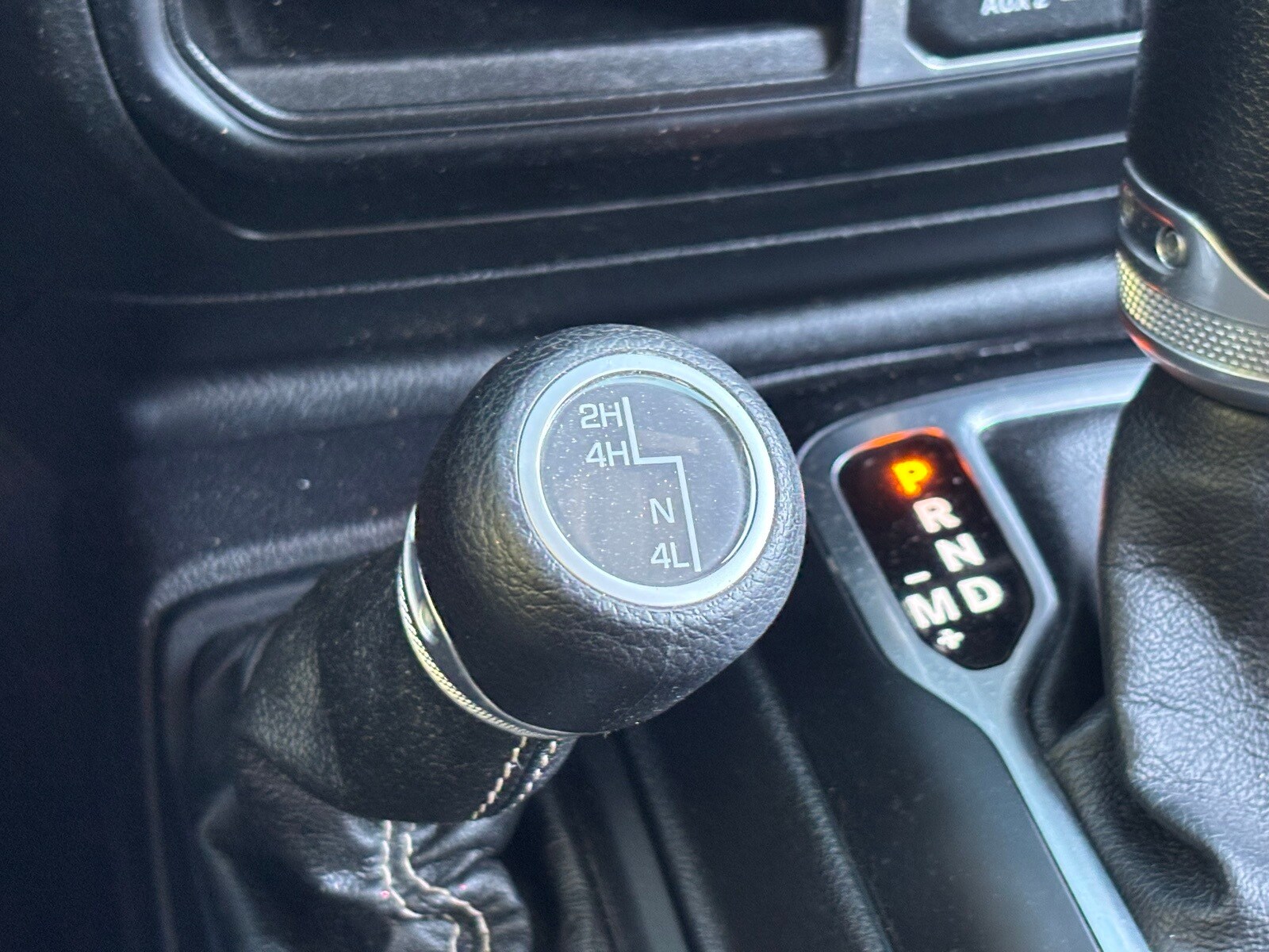 2020 Jeep Gladiator Overland photo 4