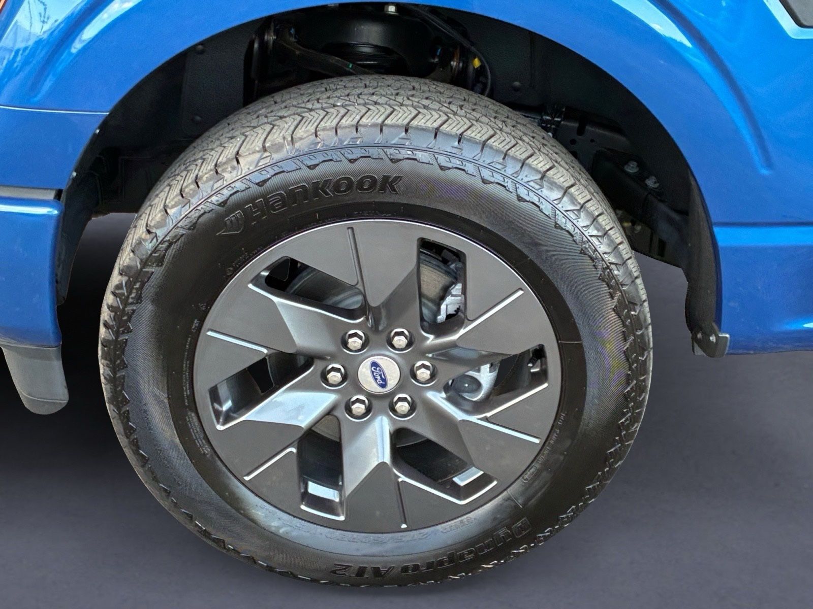 2025 Ford F-150 STX - Photo 9