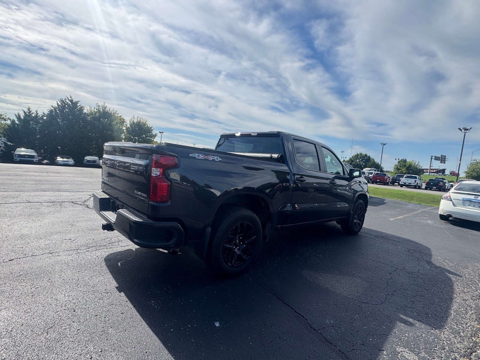 2023 Chevrolet Silverado 1500 Custom photo 3