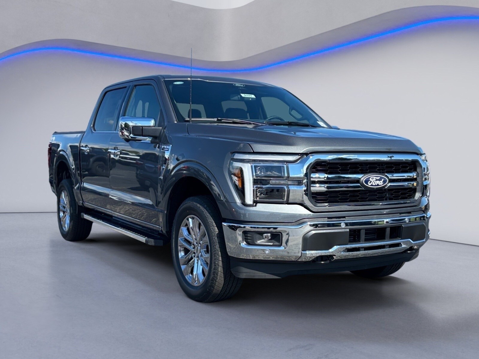 2025 Ford F-150 Lariat photo 3