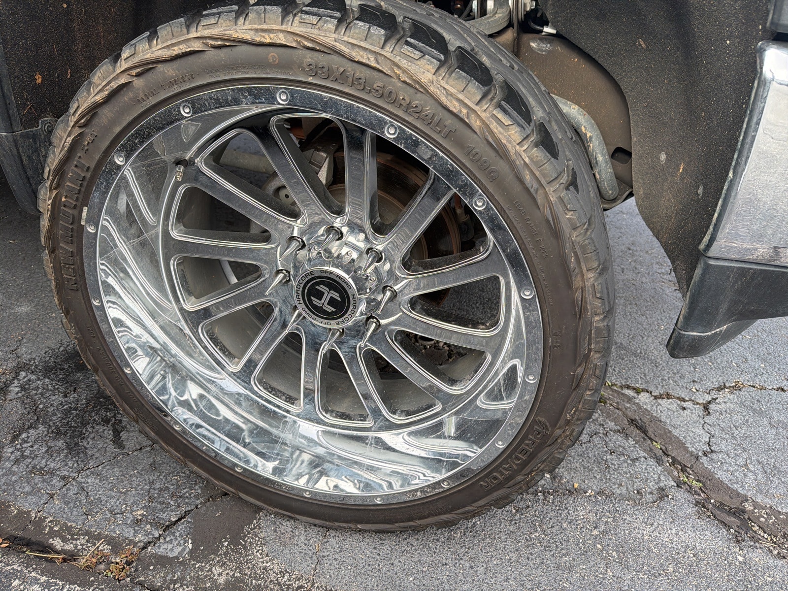 2022 Chevrolet Silverado 2500HD LT photo 3