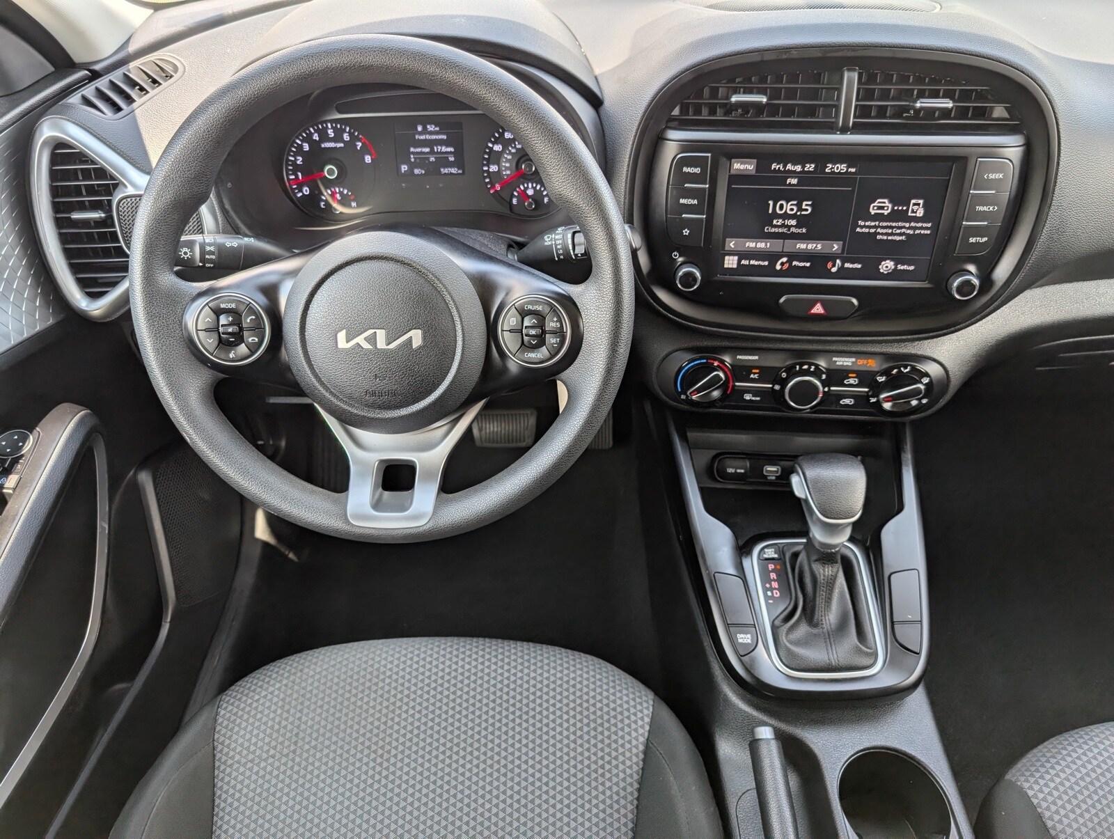 2022 Kia Soul LX photo 3