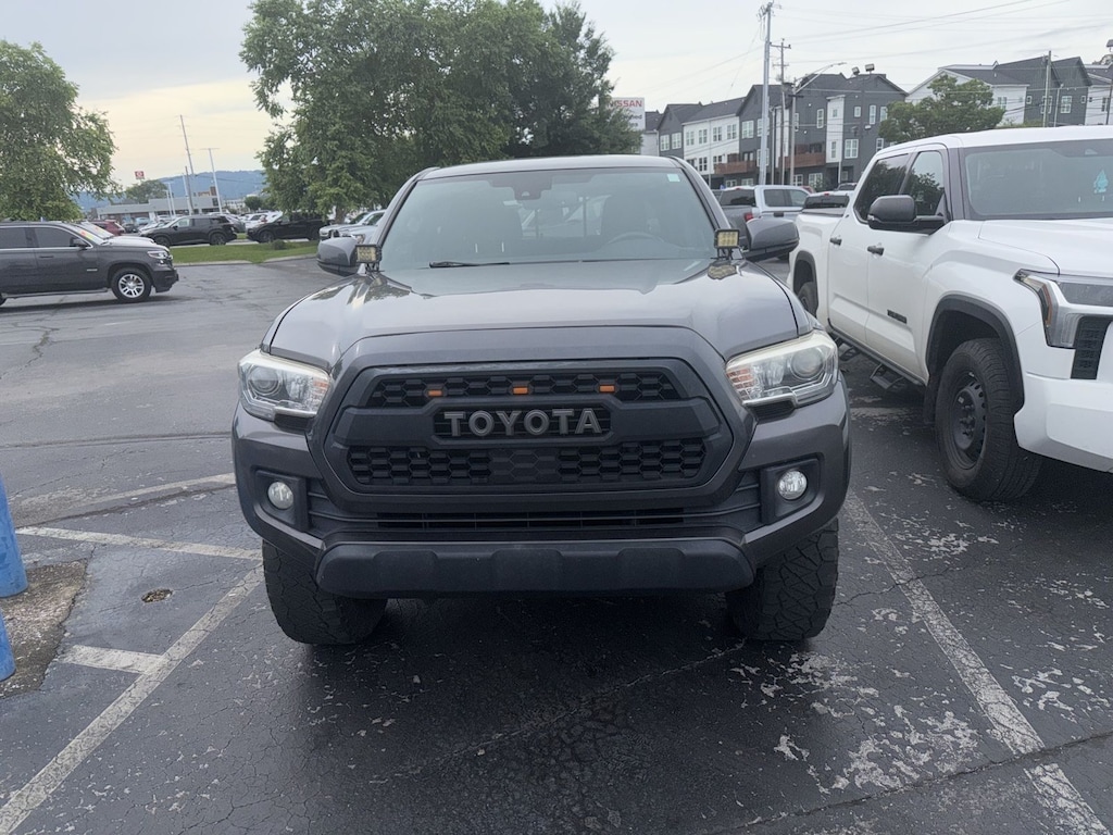 Used 2018 Toyota Tacoma TRD Off-Road V6 Truck