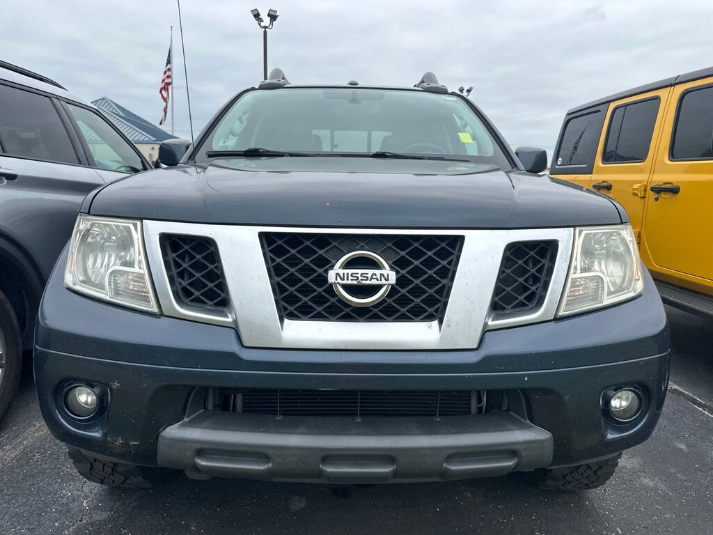 Used 2016 Nissan Frontier PRO-4X Truck