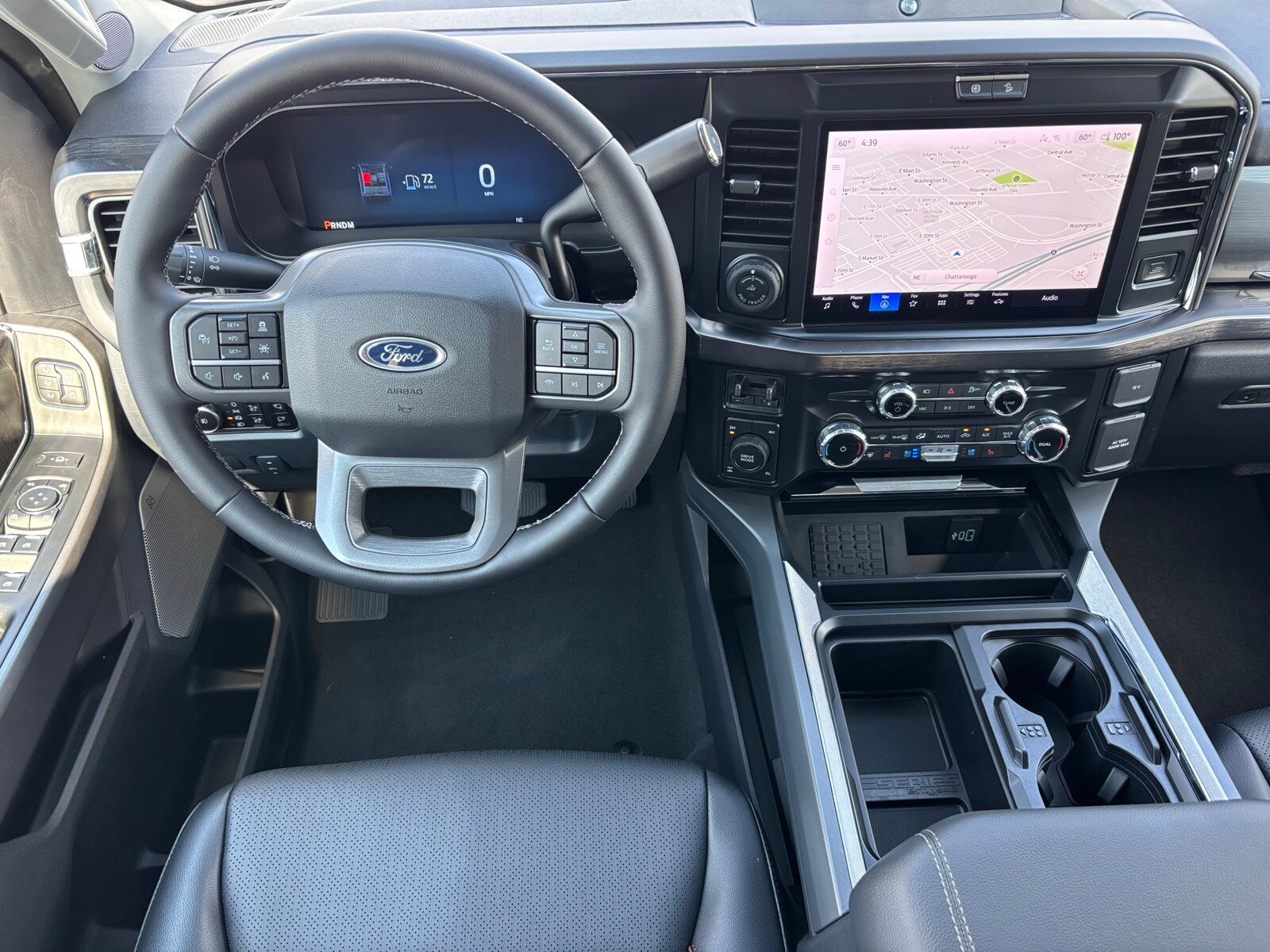 2025 Ford F-350 Lariat photo 3