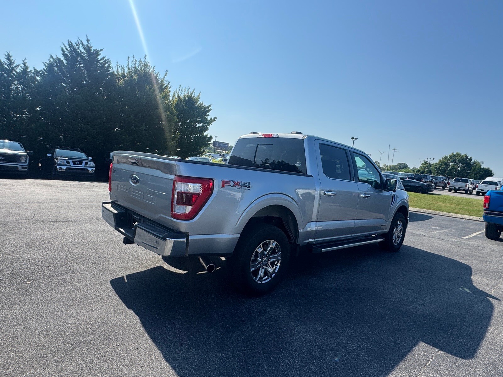 2023 Ford F-150 Lariat photo 3