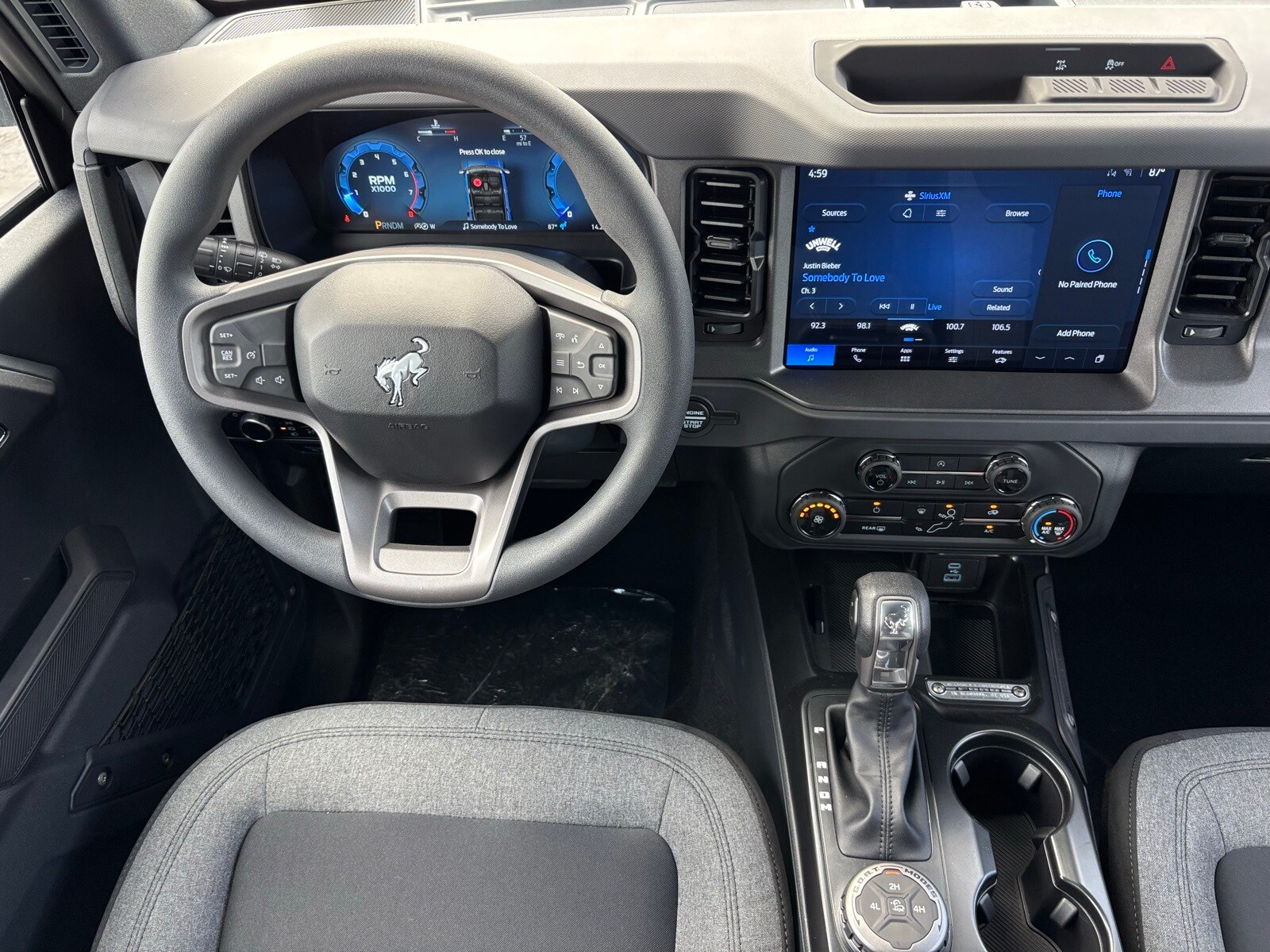 2025 Ford Bronco Base photo 3