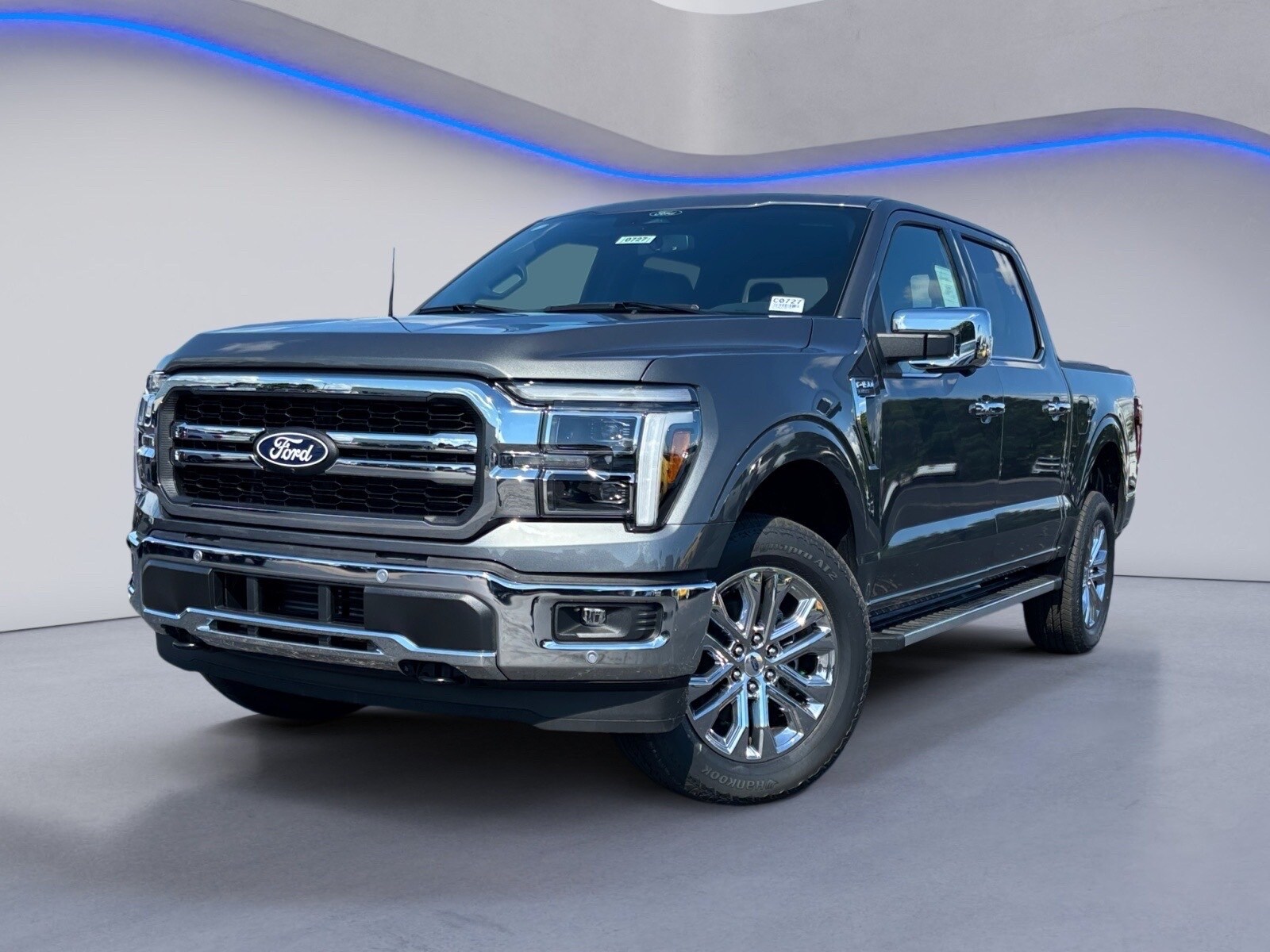 2025 Ford F-150 Lariat photo 2
