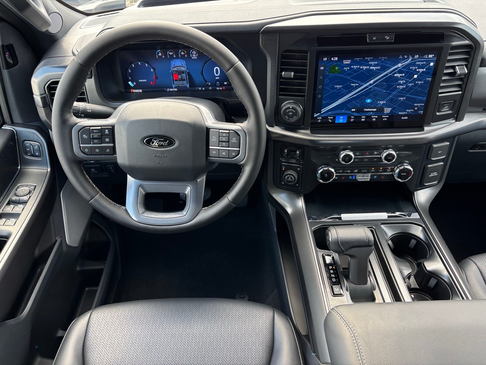 2025 Ford F-150 Lariat photo 3