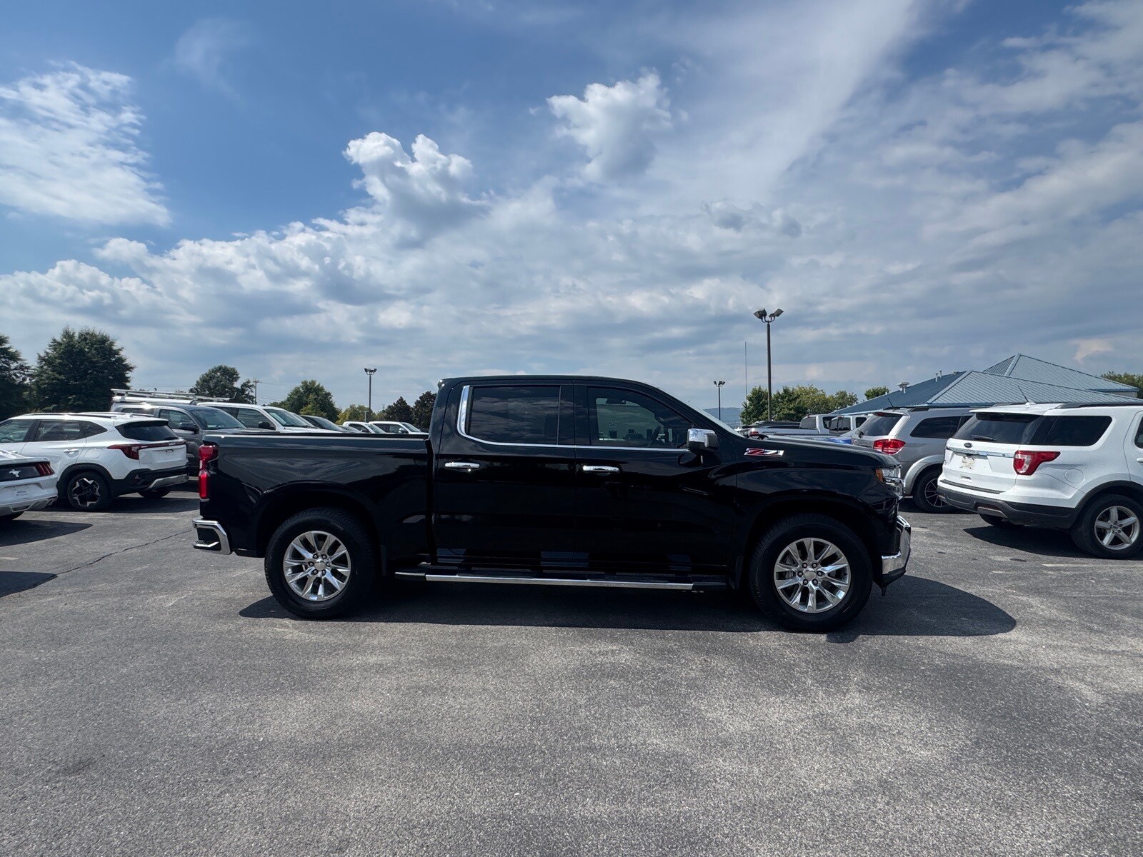 2021 Chevrolet Silverado 1500 LTZ photo 2
