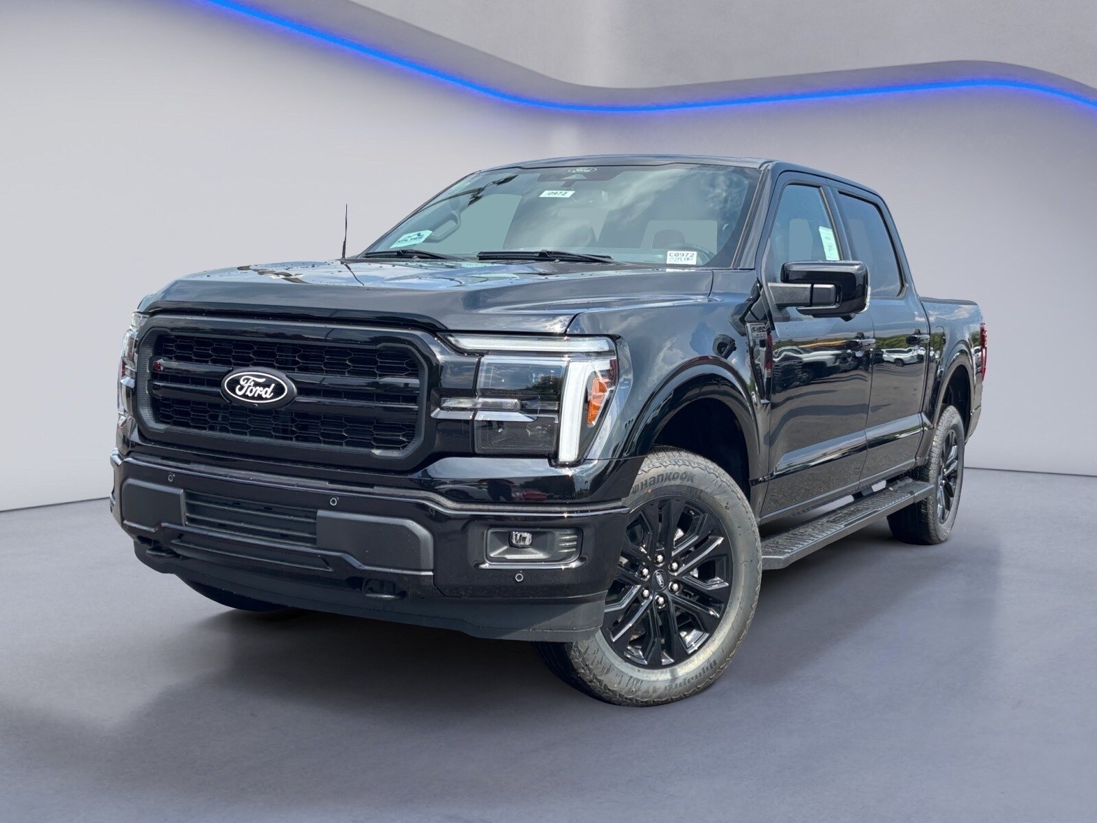 2025 Ford F-150 Lariat photo 2