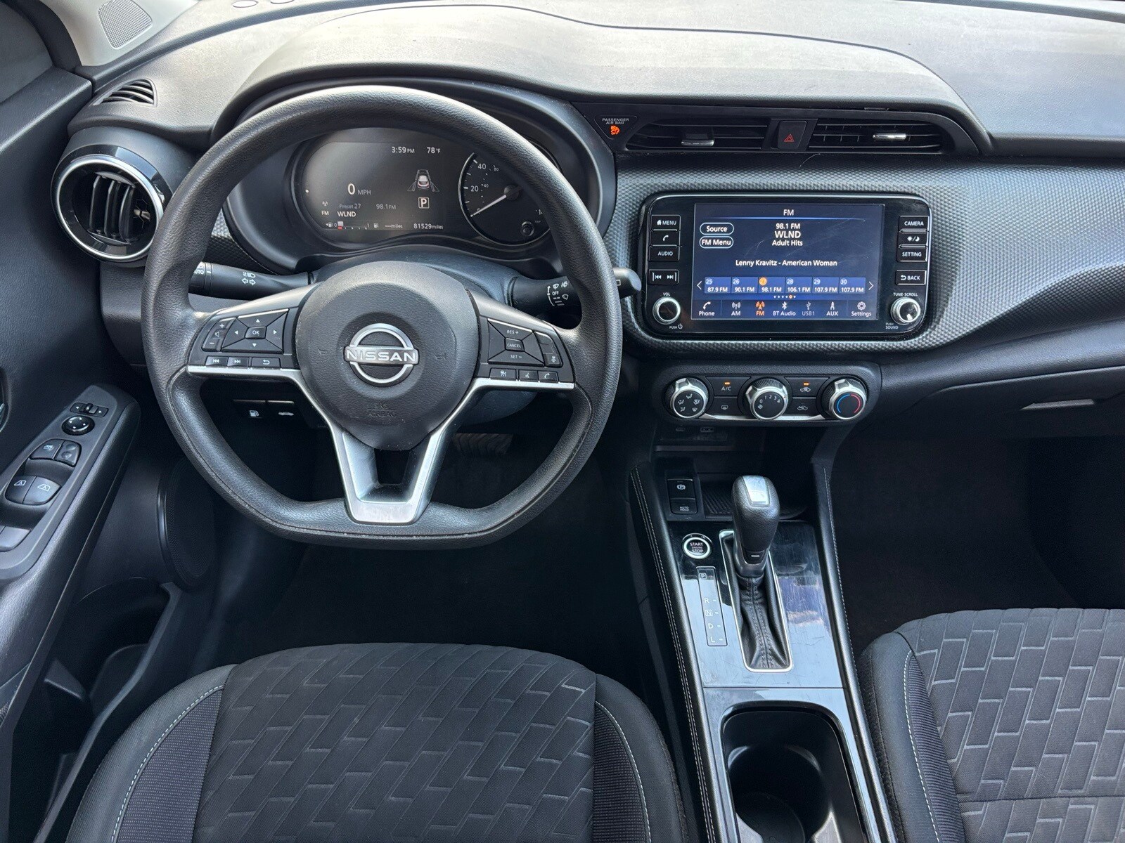 2023 Nissan Kicks SV photo 3