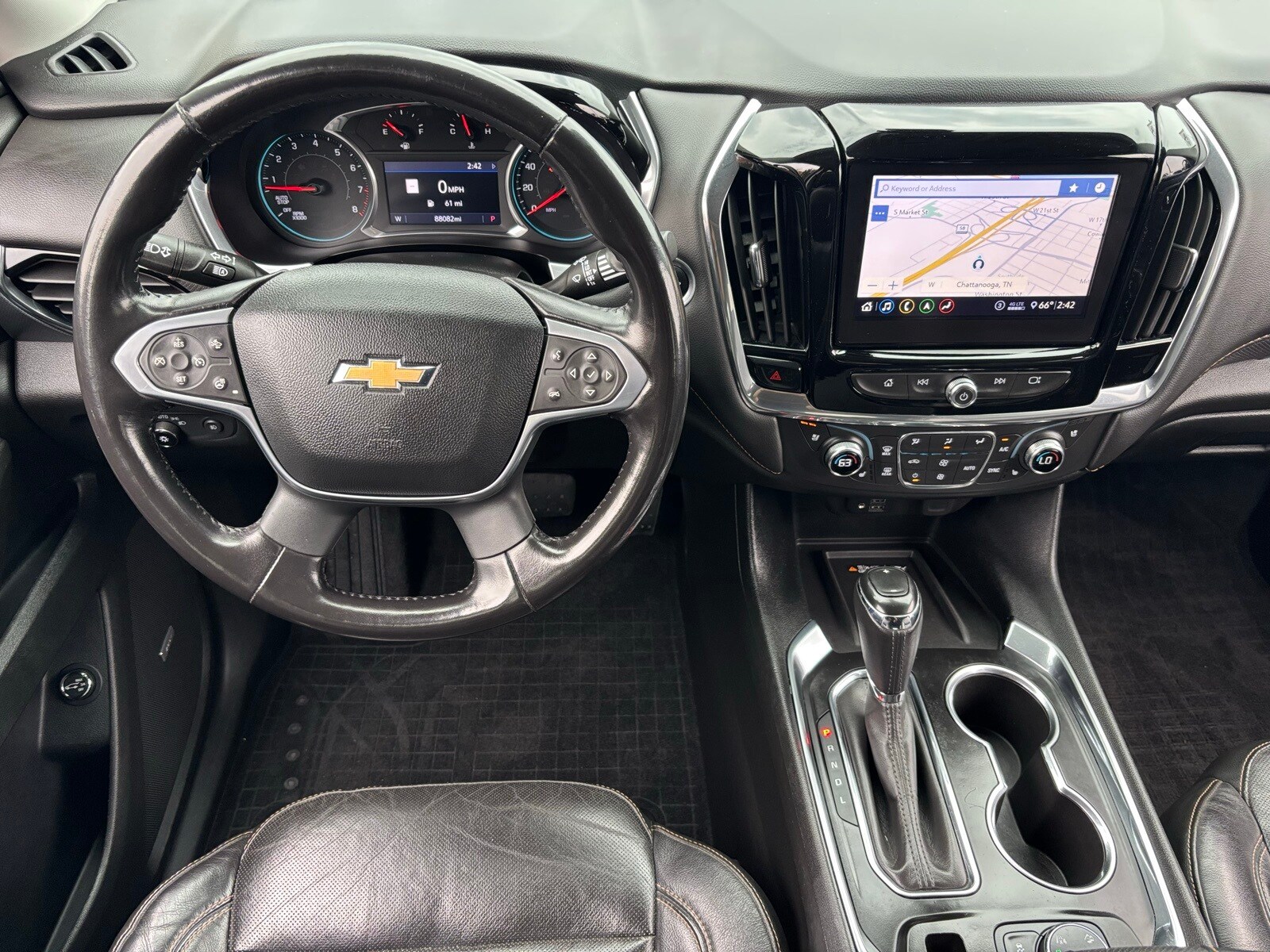2020 Chevrolet Traverse Premier photo 2