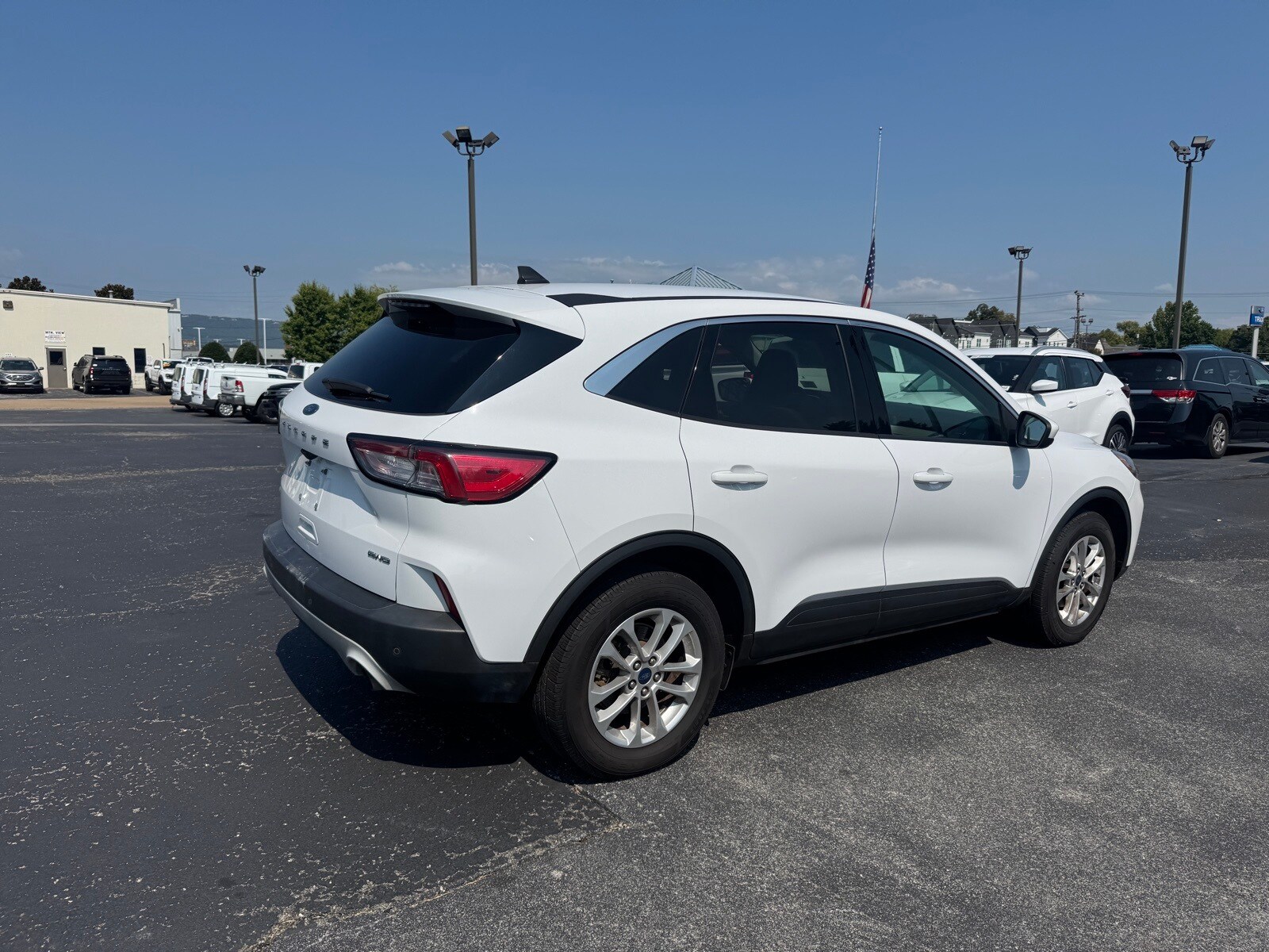2021 Ford Escape SE photo 3