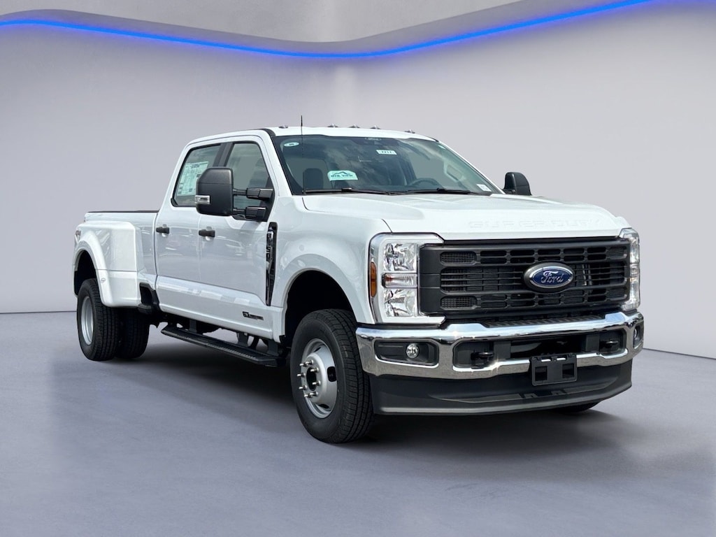 New 2026 Ford F-350 XL DRW Truck Crew Cab