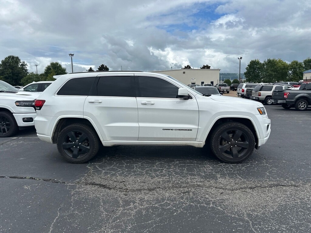 Used 2015 Jeep Grand Cherokee Altitude SUV