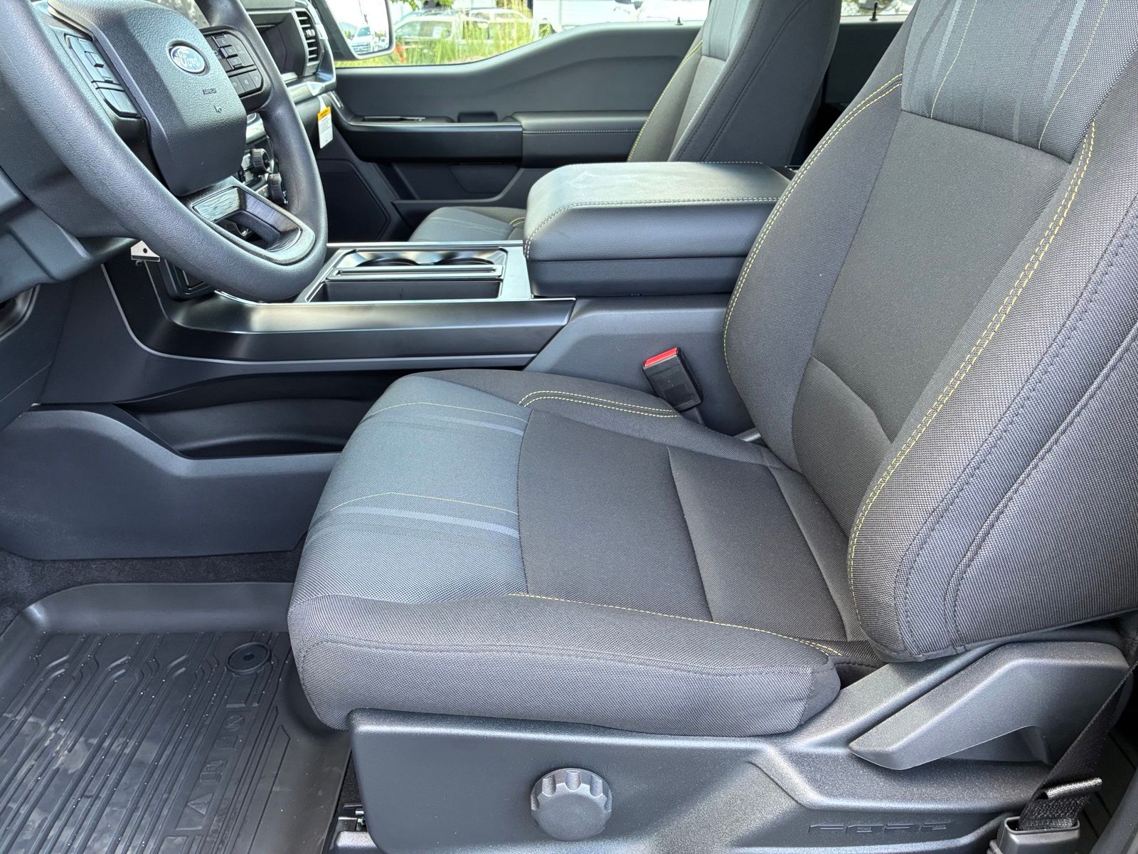 2025 Ford F-150 STX - Photo 13