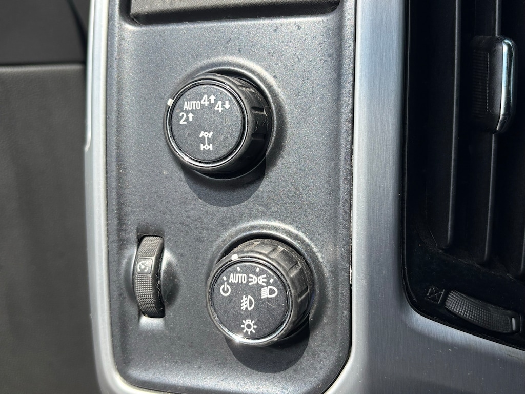 Used 2018 GMC Sierra 1500 SLT Truck