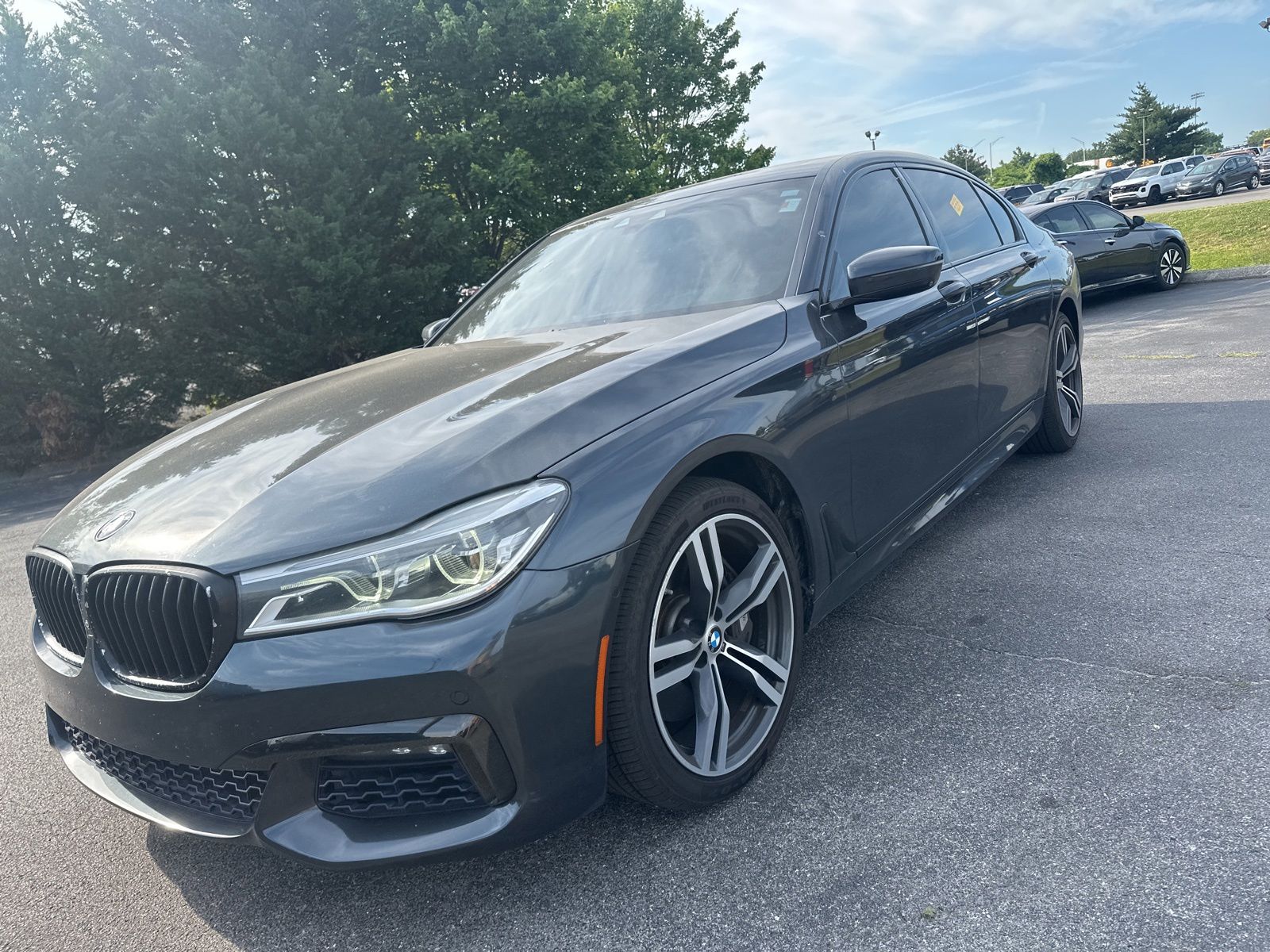 2016 BMW 7 Series 750i's photo