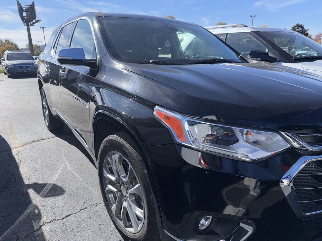 Used 2020 Chevrolet Traverse Premier SUV
