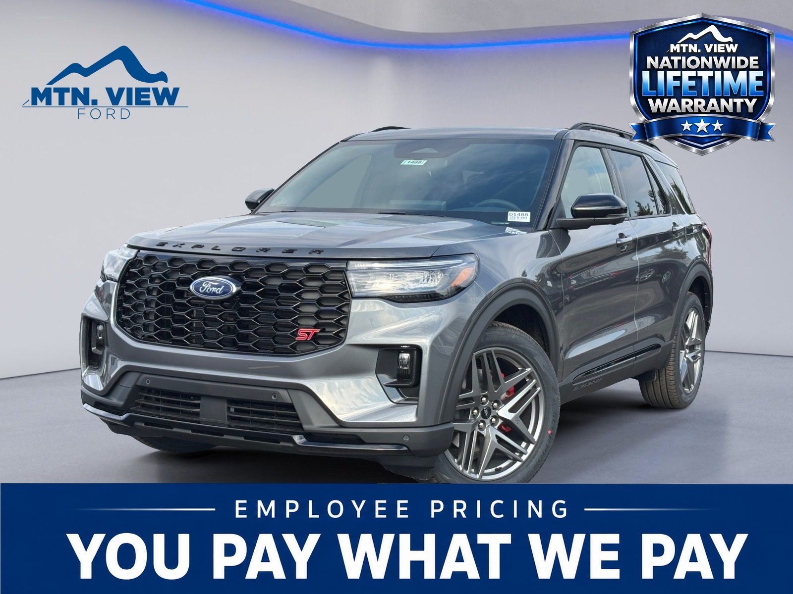 2026 Ford Explorer ST 4WD's photo